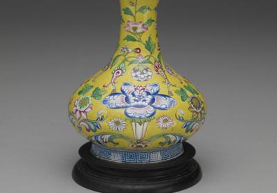 图片[2]-Painted enamel garlic-head vase with floral decoration , Kangxi reign (1662-1722), Qing dynasty-China Archive